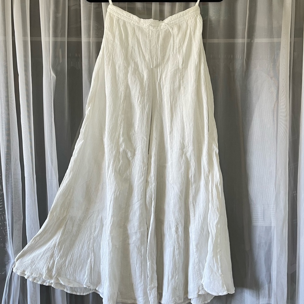 White palazzo pant